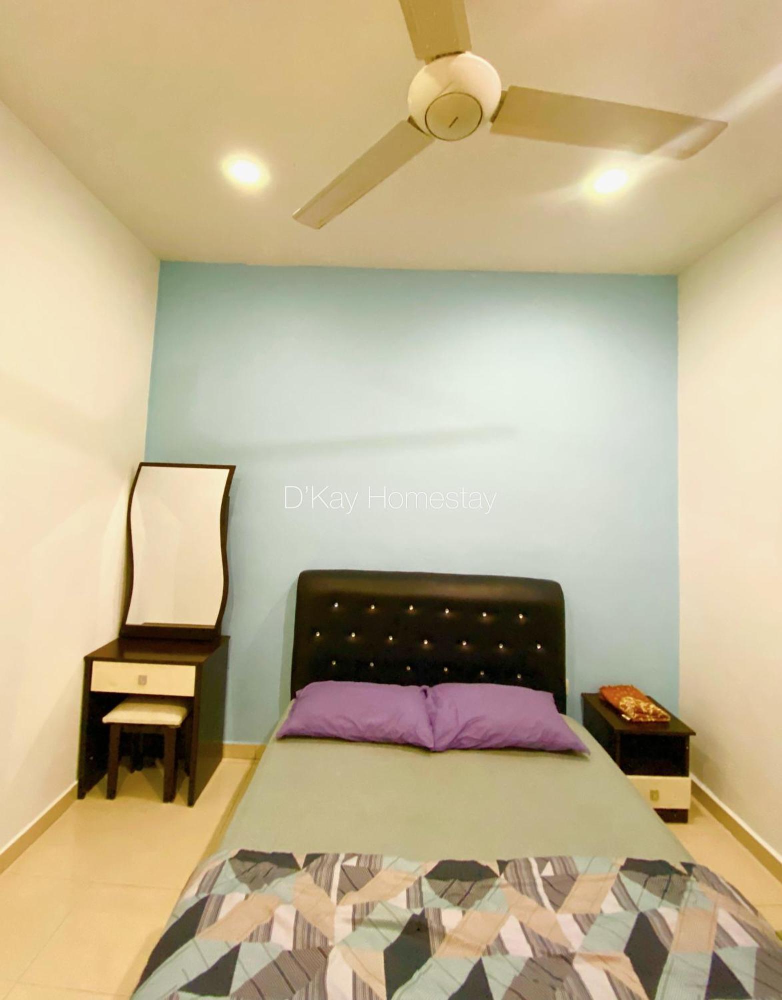 4 Bedrooms Homestay, Fully Aircond In Sendayan By D'Kay Homes I 10-15 Pax Seremban Zewnętrze zdjęcie