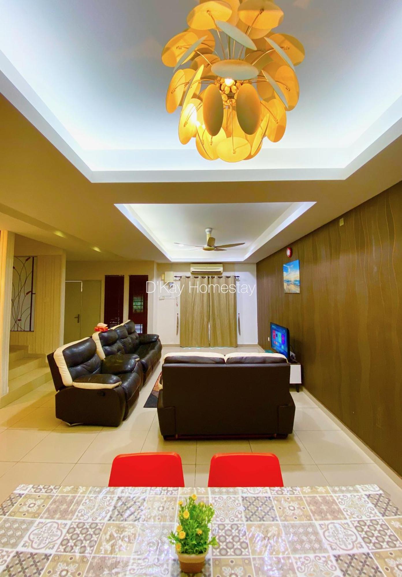 4 Bedrooms Homestay, Fully Aircond In Sendayan By D'Kay Homes I 10-15 Pax Seremban Zewnętrze zdjęcie
